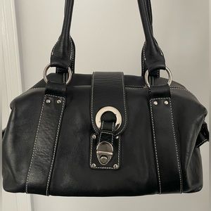 Black shoulder bag